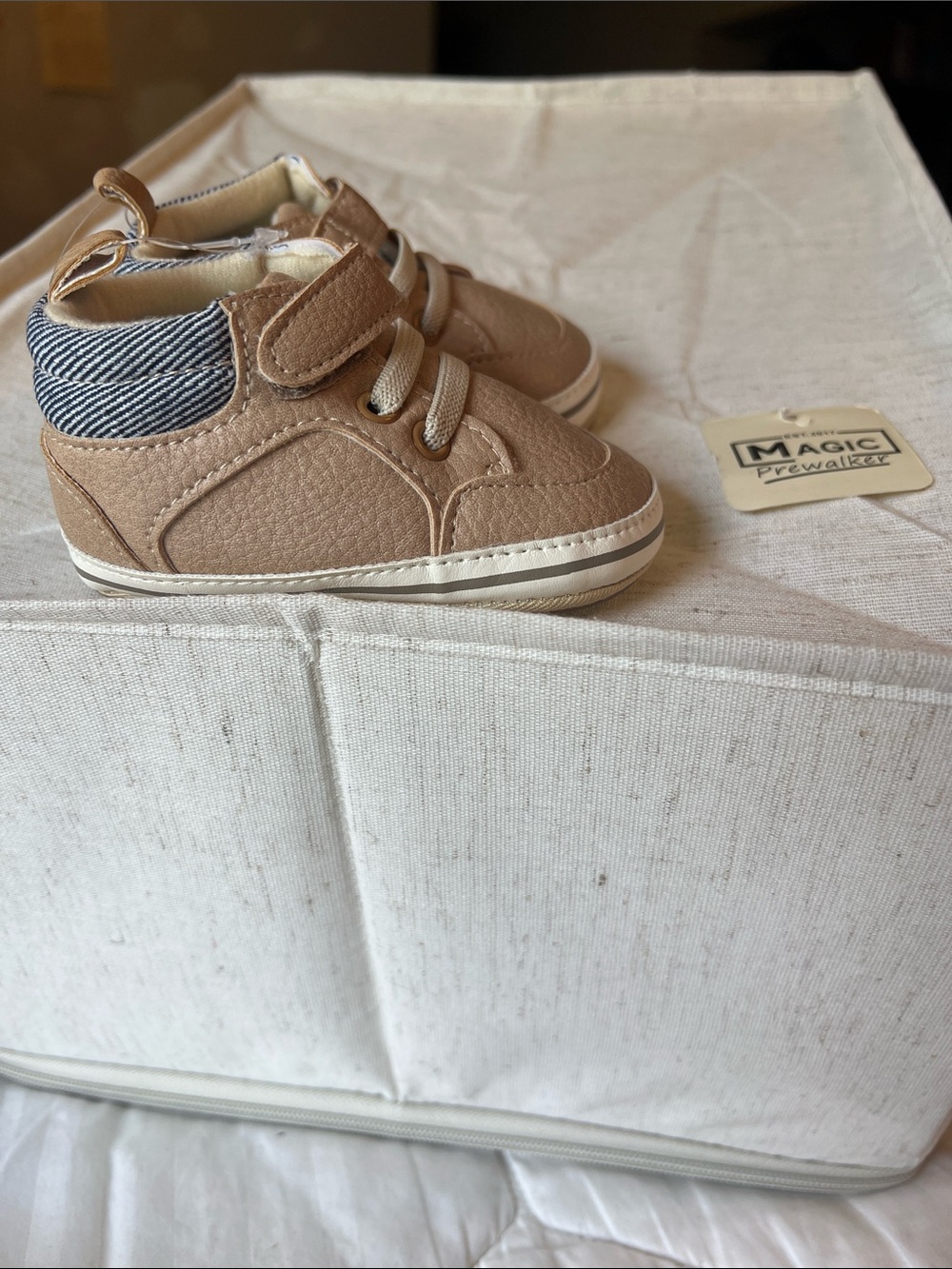 SHEIN Tan High-Top Baby Walking Shoes with Striped Collar